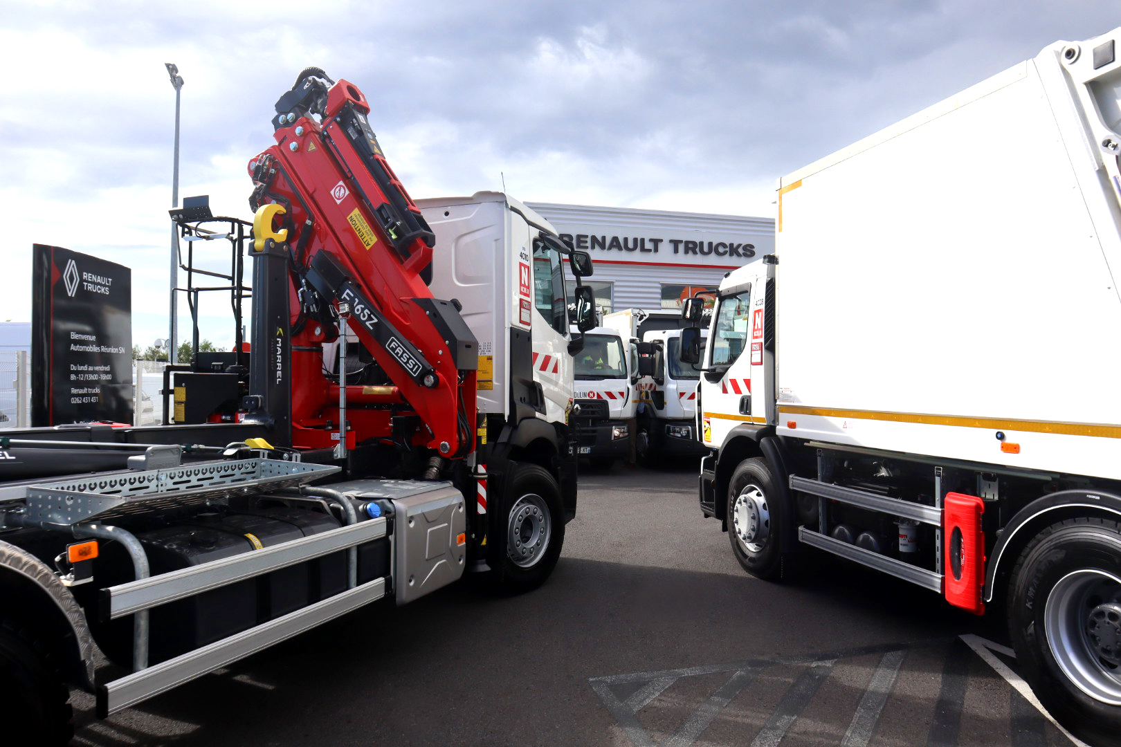 camion nicollin renault trucks partenariat flotte de véhicules D19 Wide Benne Ordures Ménagères (BOM) et des amplirolls